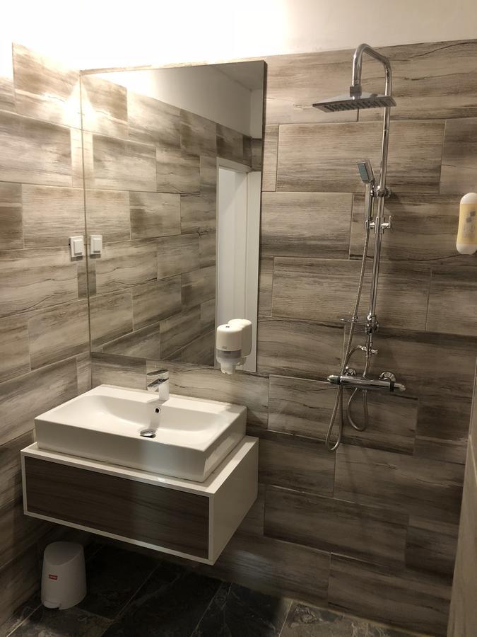 Hotel Park ツリクヴェニツァ エクステリア 写真