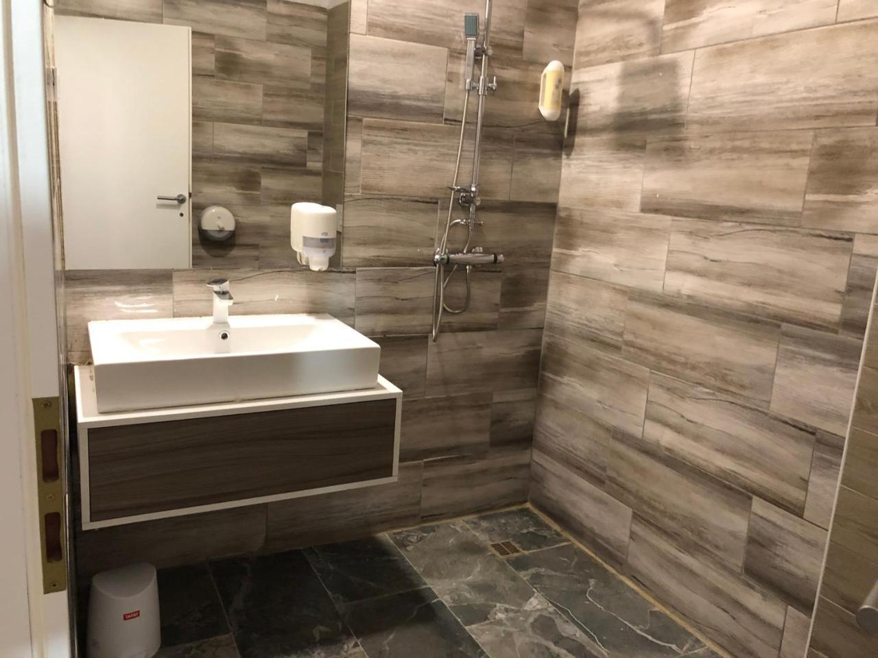 Hotel Park ツリクヴェニツァ エクステリア 写真