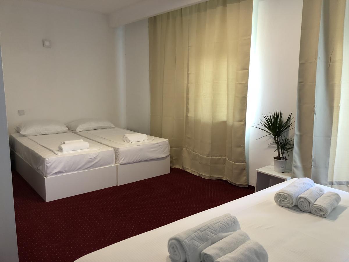 Hotel Park ツリクヴェニツァ エクステリア 写真